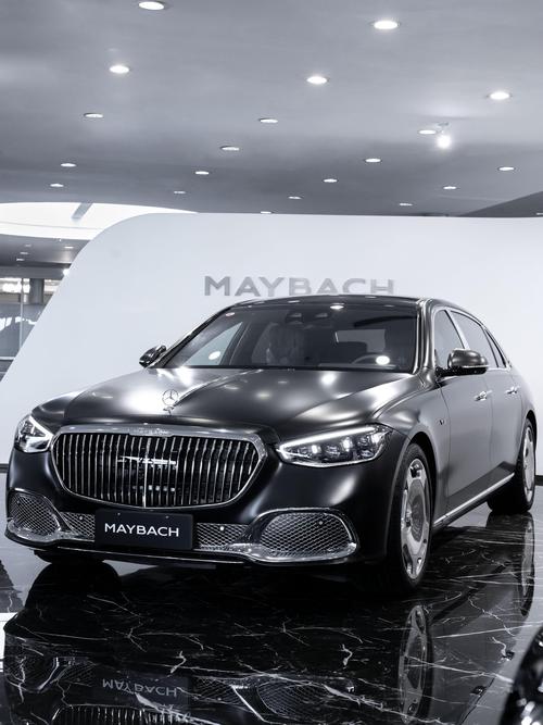 东莞36岚图汽车的售后服务让用户无忧出行，迈巴赫未来的豪华车趋势